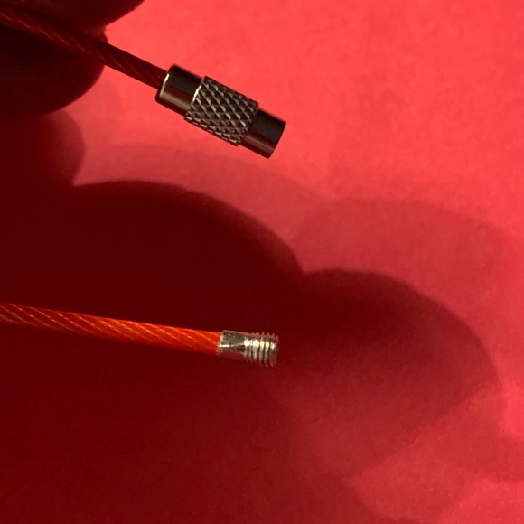 Keychain Unisex - Picture 4 of 5